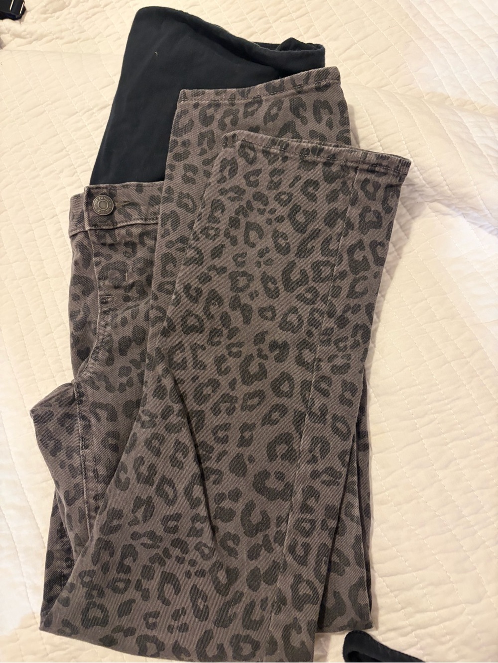GAP Gray Leopard Print Ankle Pants